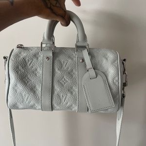 Louis Vuitton Keepall Bandoulière 25